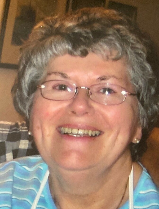 Yvonne MacKenzie (nee Hillis)